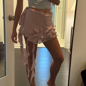 Chic Ruffle Mini Skirt in Soft Pink